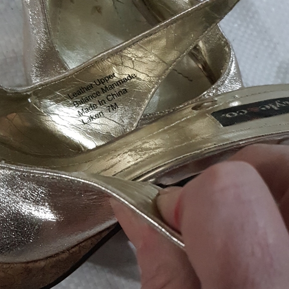 Gold sandles - Picture 4 of 4